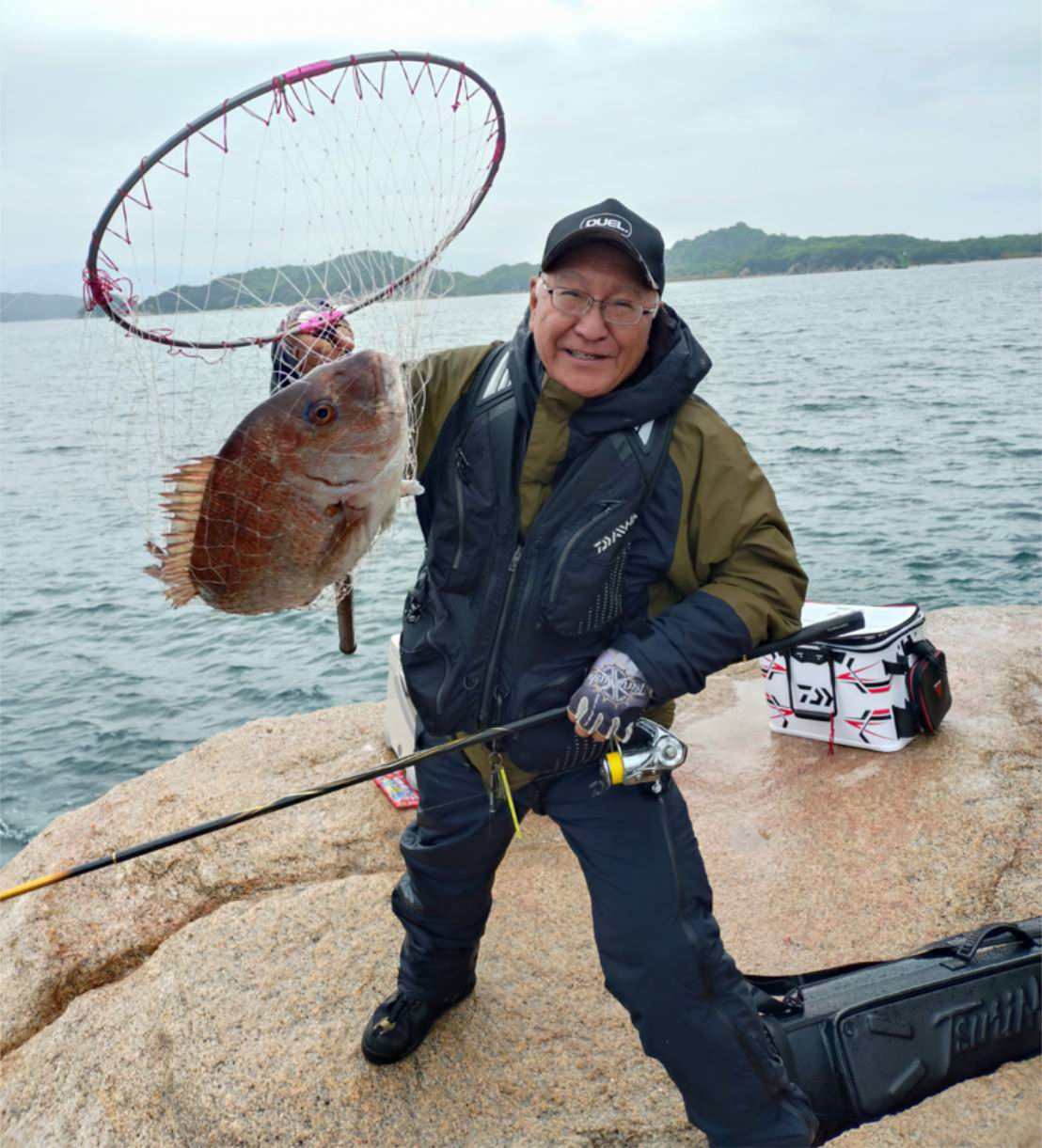 やぐら岩で釣れたマダイ