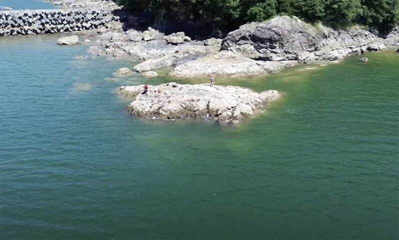 池島の灯台下２番