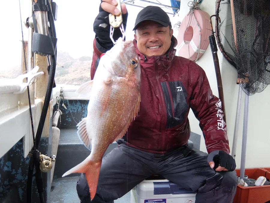 こんぴら丸 良型マダイ