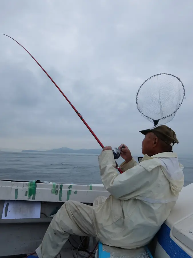 長いロッドに真鯛サビキ